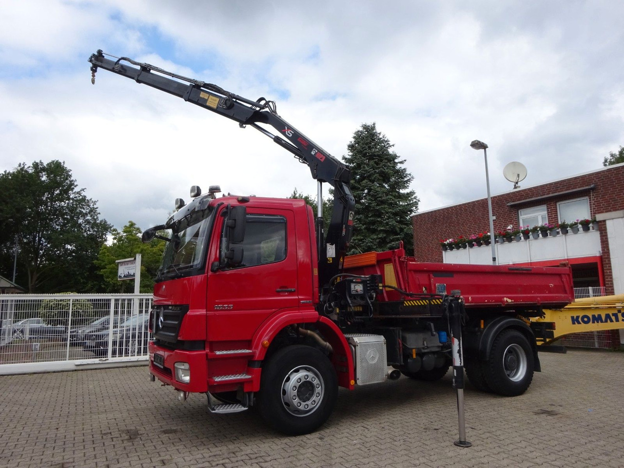 Mercedes-Benz 1833 Axor Meiller 3Skipper +HIAB 111 HIDUO +Funk - Tovornjak prekucnik, Tovornjak z dvigalom: slika 5 Mercedes-Benz 1833 Axor Meiller 3Skipper +HIAB 111 HIDUO +Funk - Tovornjak prekucnik, Tovornjak z dvigalom: slika 5