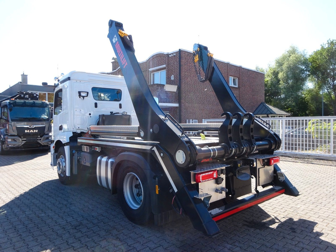 Mercedes-Benz 1840 Actros Absetzkipper NEUFAHRZEUG mit 1645 km - Tovornjak prekucnik: slika 3 Mercedes-Benz 1840 Actros Absetzkipper NEUFAHRZEUG mit 1645 km - Tovornjak prekucnik: slika 3