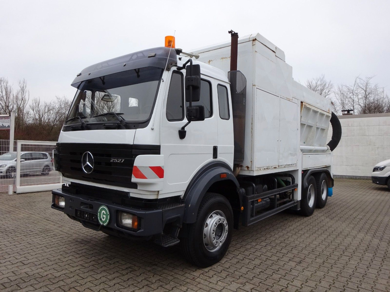 Mercedes-Benz 2527 Saugbagger. RSP Mercedes-Benz 2527 Saugbagger. RSP - Vakuumski tovornjak: slika 5 Mercedes-Benz 2527 Saugbagger. RSP Mercedes-Benz 2527 Saugbagger. RSP - Vakuumski tovornjak: slika 5