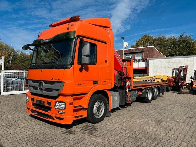 Mercedes-Benz 2541 Actros Plattform + FASSI Kran 6X2 - Tovornjak z dvigalom: slika 2 Mercedes-Benz 2541 Actros Plattform + FASSI Kran 6X2 - Tovornjak z dvigalom: slika 2