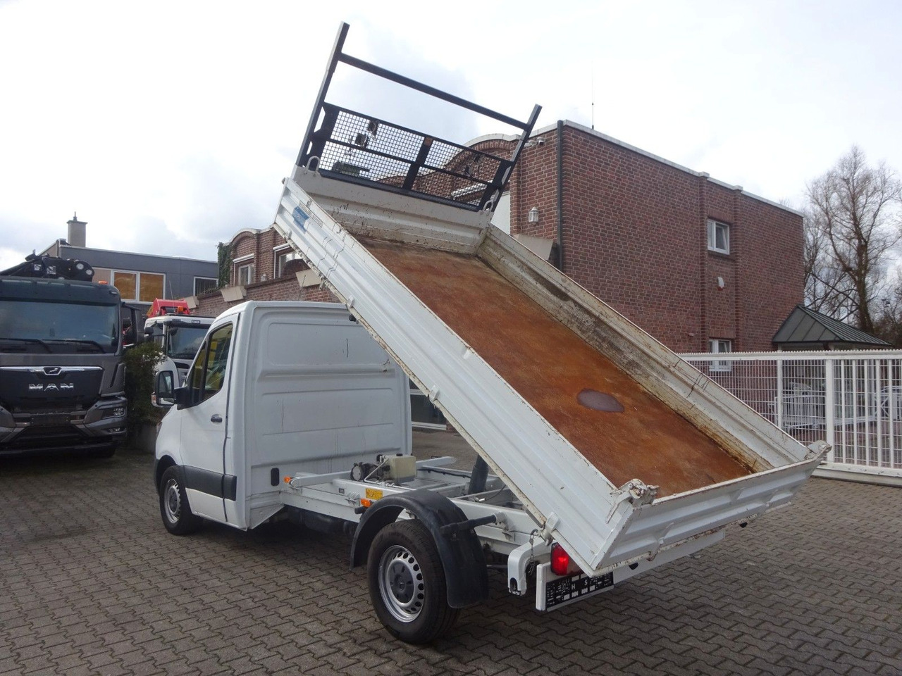 Mercedes-Benz 314 CDI Sprinter MEILLER 3Skipper 4x2 - Dostavno vozilo prekucnik: slika 3 Mercedes-Benz 314 CDI Sprinter MEILLER 3Skipper 4x2 - Dostavno vozilo prekucnik: slika 3