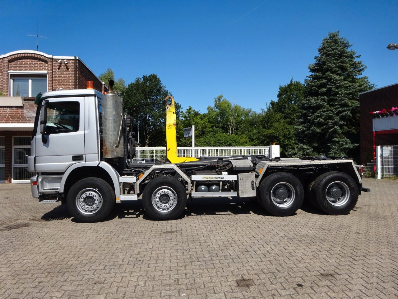 Mercedes-Benz 3244 Actros PALFINGER Abroller 8x4 - Kotalni prekucni tovornjak: slika 3 Mercedes-Benz 3244 Actros PALFINGER Abroller 8x4 - Kotalni prekucni tovornjak: slika 3