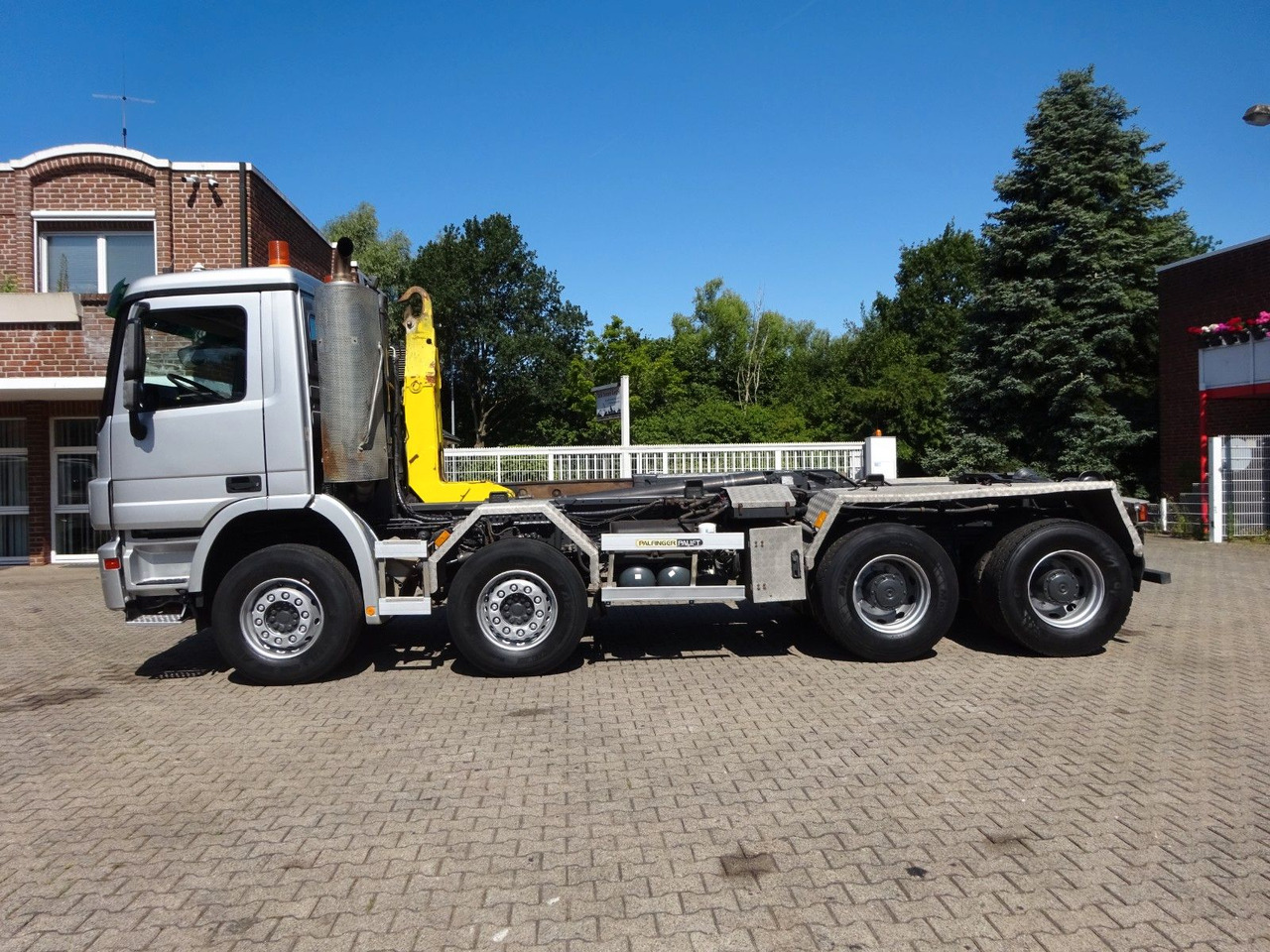 Mercedes-Benz 3244 Actros PALFINGER Abroller 8x4 - Kotalni prekucni tovornjak: slika 2 Mercedes-Benz 3244 Actros PALFINGER Abroller 8x4 - Kotalni prekucni tovornjak: slika 2