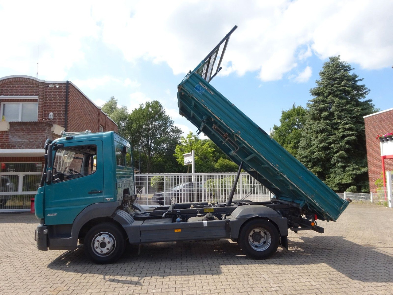 Mercedes-Benz 823 Atego MEILLER 3Skipper 4x2 - Dostavno vozilo prekucnik: slika 5 Mercedes-Benz 823 Atego MEILLER 3Skipper 4x2 - Dostavno vozilo prekucnik: slika 5