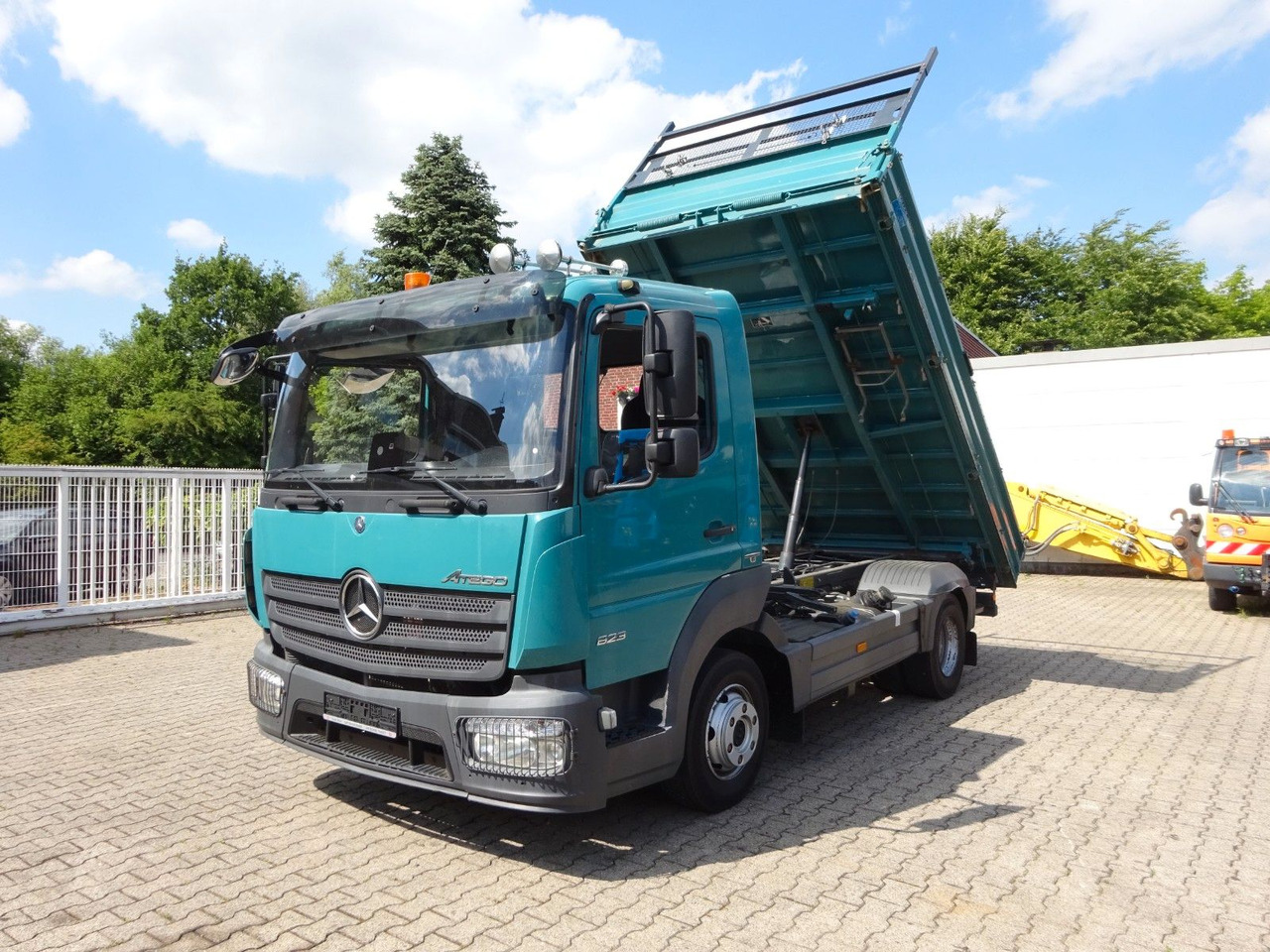 Mercedes-Benz 823 Atego MEILLER 3Skipper 4x2 - Dostavno vozilo prekucnik: slika 1 Mercedes-Benz 823 Atego MEILLER 3Skipper 4x2 - Dostavno vozilo prekucnik: slika 1