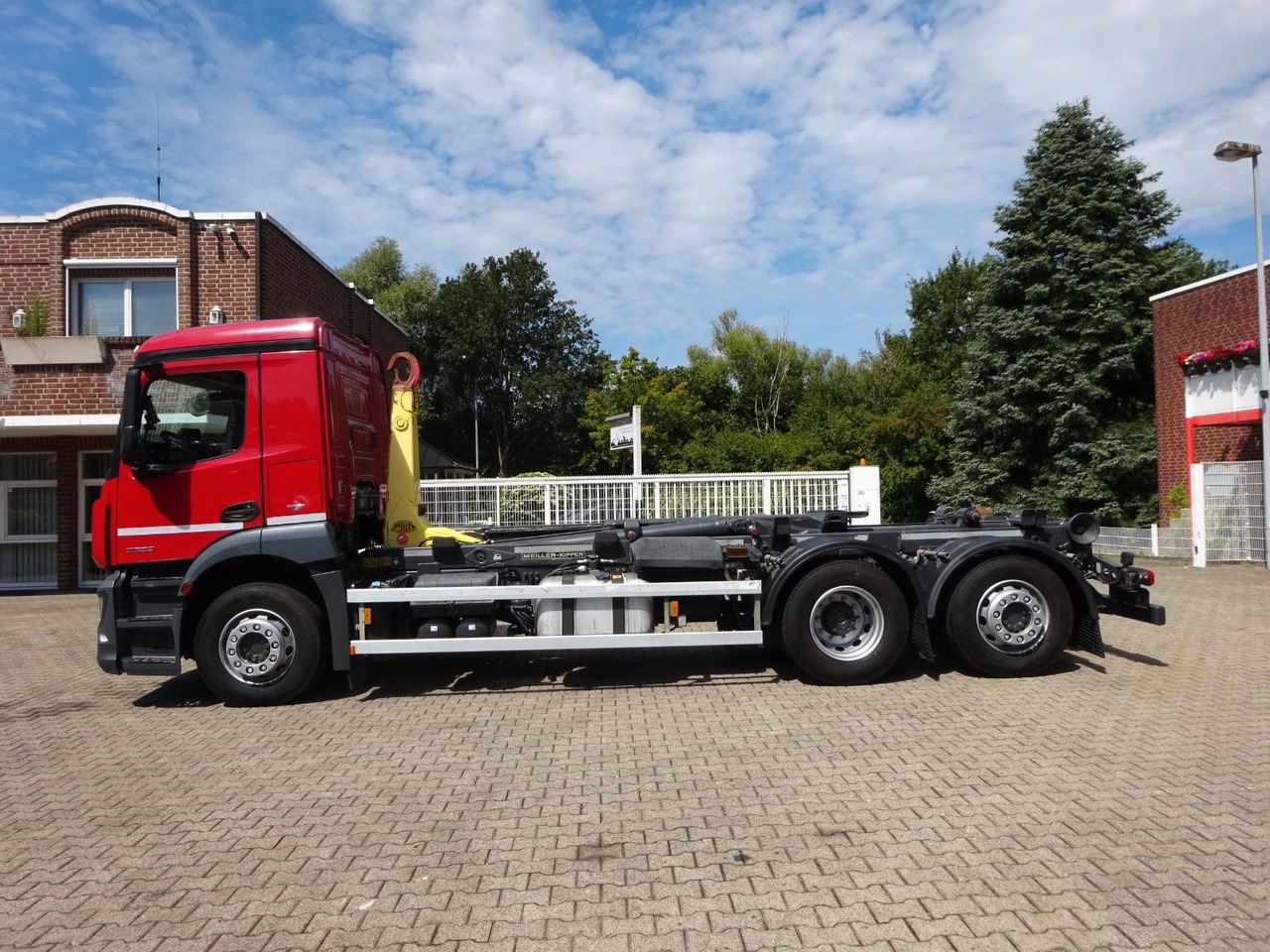 Mercedes-Benz Antos 2532 MEILLER Abroller Lift+Lenkachse 6x2 - Kotalni prekucni tovornjak: slika 4 Mercedes-Benz Antos 2532 MEILLER Abroller Lift+Lenkachse 6x2 - Kotalni prekucni tovornjak: slika 4