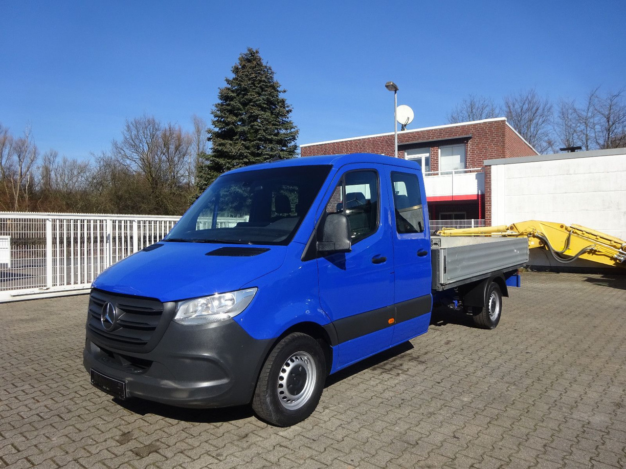Mercedes-Benz Sprinter 314 CDI Pritsche Doppelkabiene 4x2 - Dostavno vozilo s kesonom, Dostavno vozilo z dvojno kabino: slika 1 Mercedes-Benz Sprinter 314 CDI Pritsche Doppelkabiene 4x2 - Dostavno vozilo s kesonom, Dostavno vozilo z dvojno kabino: slika 1
