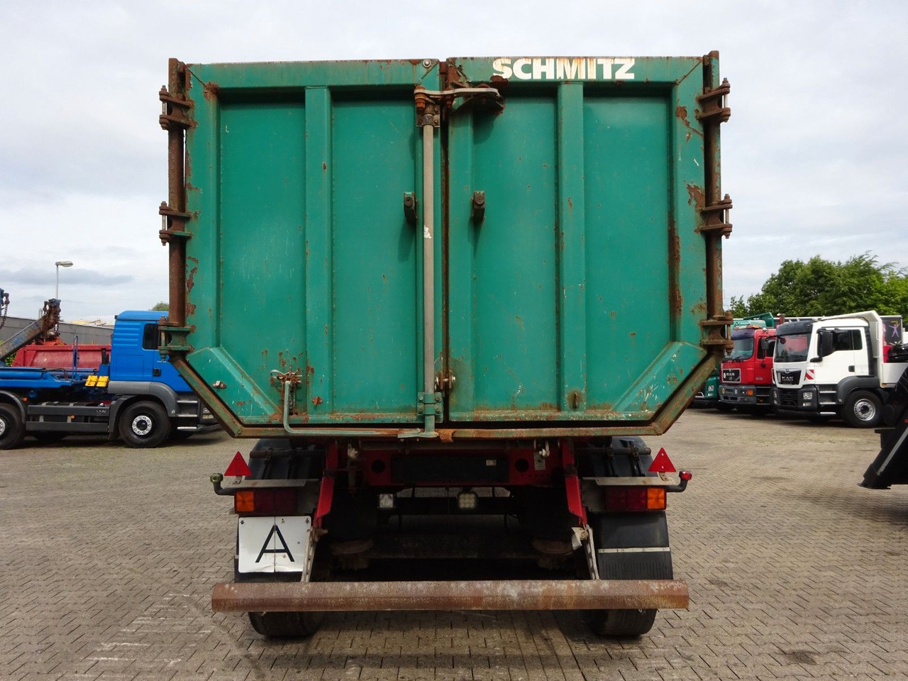 Schmitz Cargobull Kipp Auflieger Stahlmulde SKI 24 mit 3 Achsen - Kiper polprikolica: slika 4 Schmitz Cargobull Kipp Auflieger Stahlmulde SKI 24 mit 3 Achsen - Kiper polprikolica: slika 4
