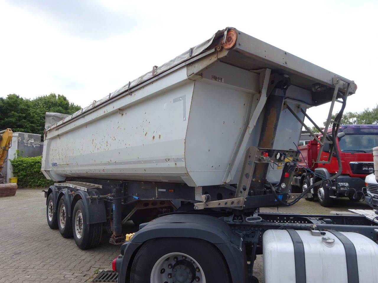 Schmitz Cargobull SGF S3 Kipp Auflieger Mulde mit 3 Achsen - Kiper polprikolica: slika 2 Schmitz Cargobull SGF S3 Kipp Auflieger Mulde mit 3 Achsen - Kiper polprikolica: slika 2