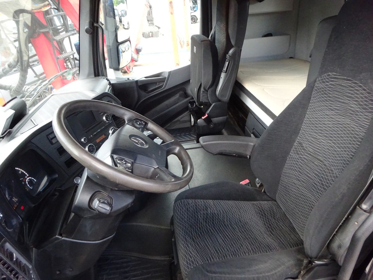Vlačilec Mercedes-Benz 1853 Arocs SZM mit Kipperpumpe: slika 10