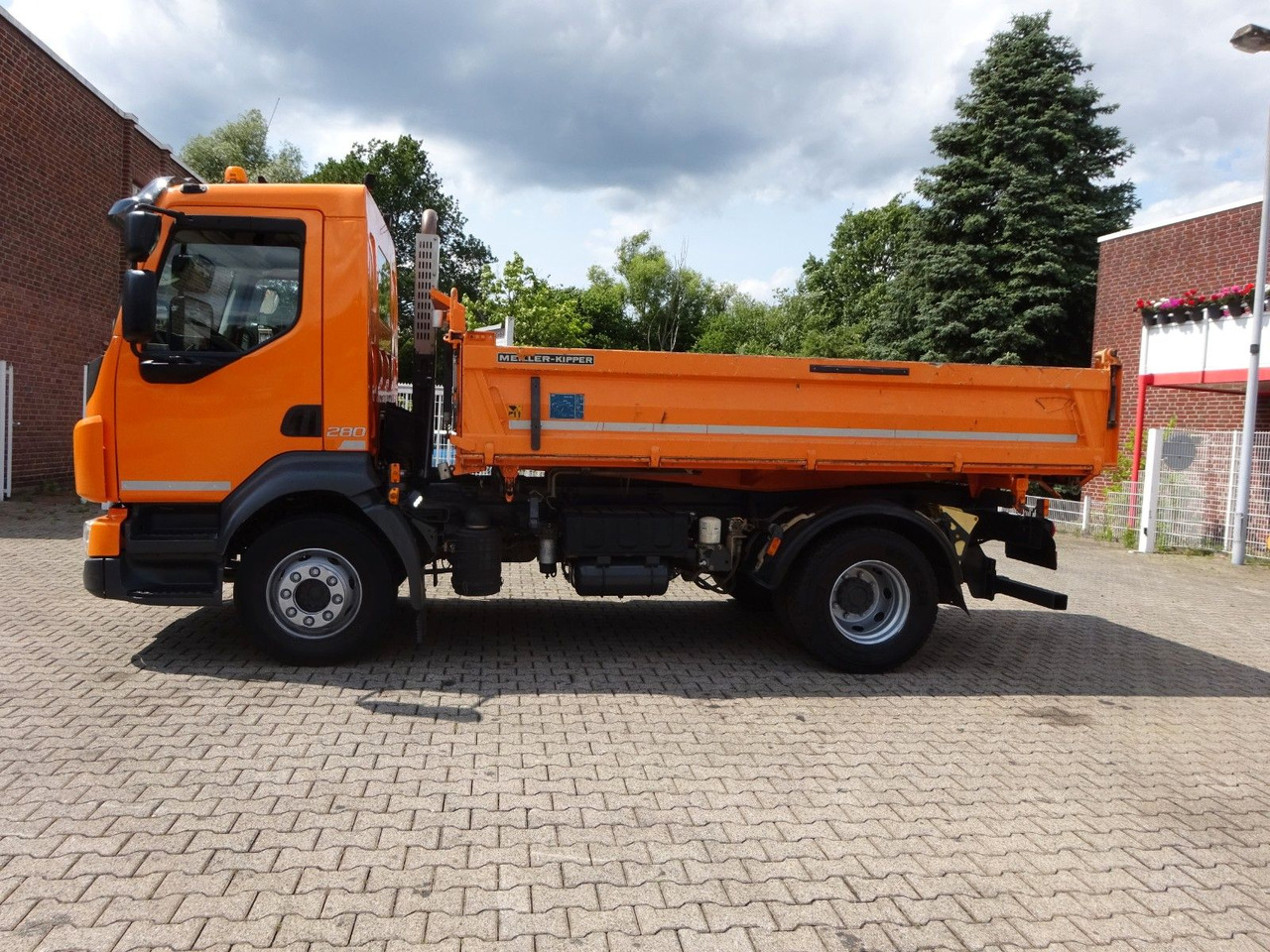 Volvo FL 280 MEILLER 3Skipper 4x2 - Tovornjak prekucnik: slika 1 Volvo FL 280 MEILLER 3Skipper 4x2 - Tovornjak prekucnik: slika 1