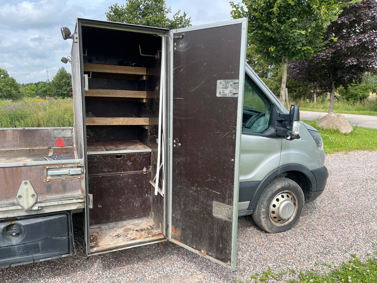 Dostavno vozilo s kesonom Ford Transit Pritsche 470 L3 Einzelkabine: slika 18