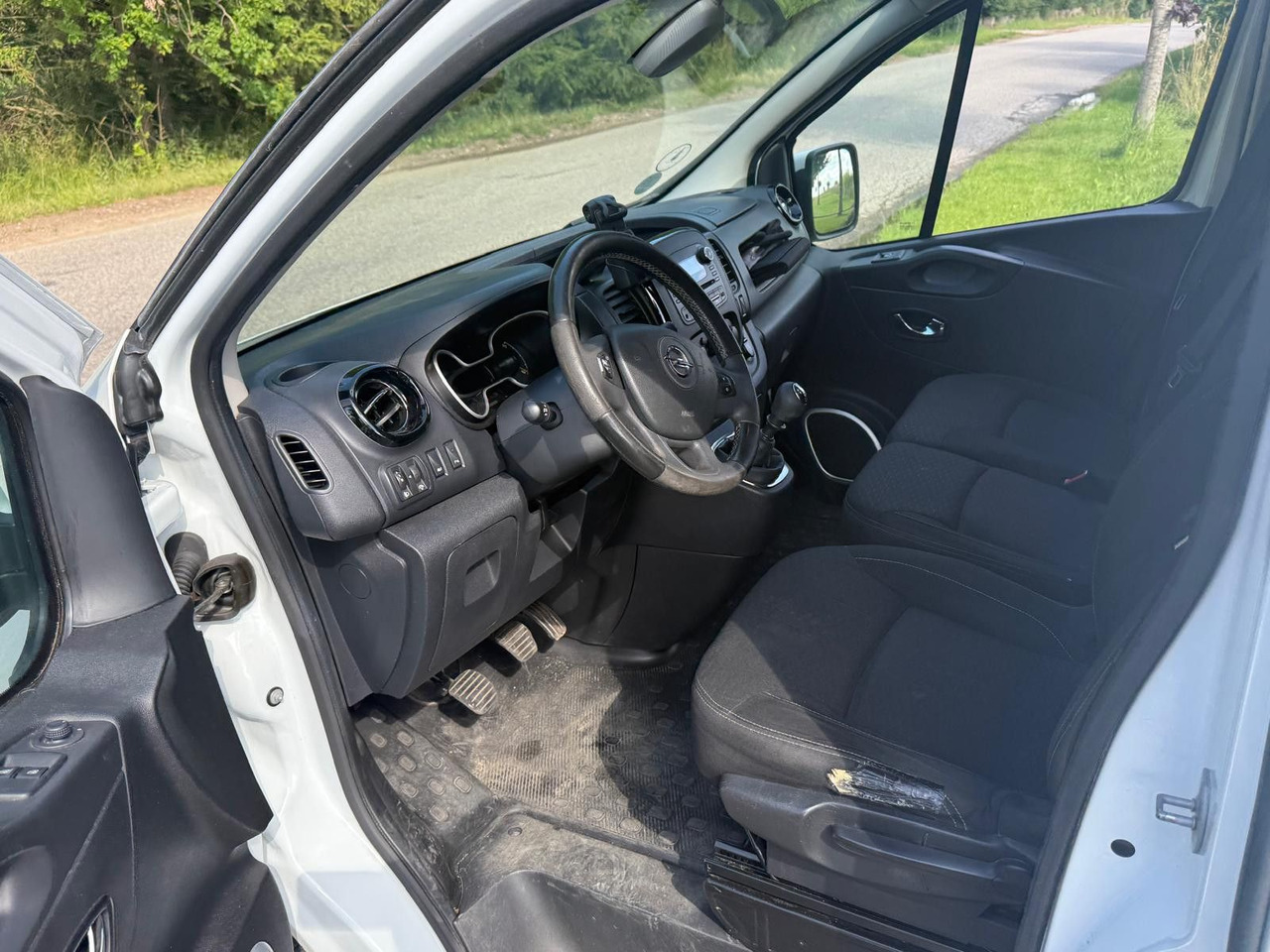 Mali kombi Opel Vivaro 1.6 cdti BiTurbo LANG *6000€ netto: slika 9