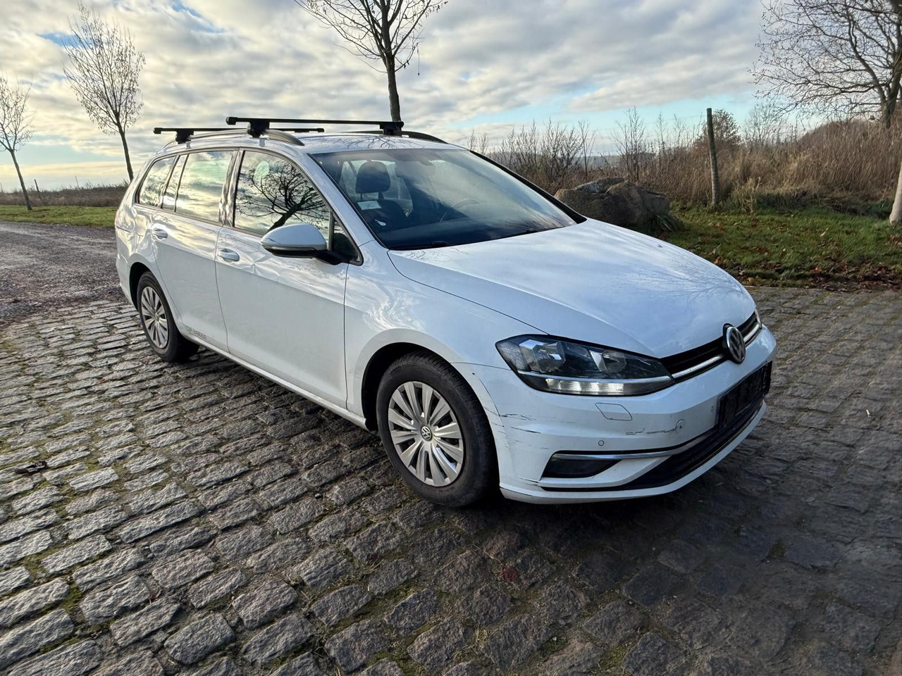 Volkswagen Golf VII 1.6 TDI Comfortline *LKW zull. 2sitze - Karavan: slika 1 Volkswagen Golf VII 1.6 TDI Comfortline *LKW zull. 2sitze - Karavan: slika 1