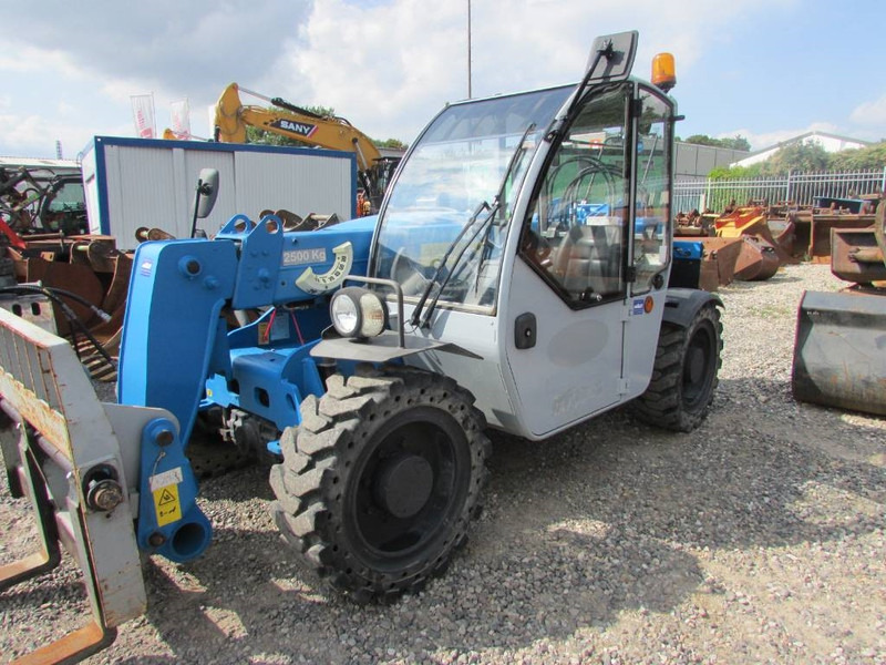 Genie GTH 2506 Teleskoplader 27.500 EUR - Teleskopski viličar: slika 2 Genie GTH 2506 Teleskoplader 27.500 EUR - Teleskopski viličar: slika 2