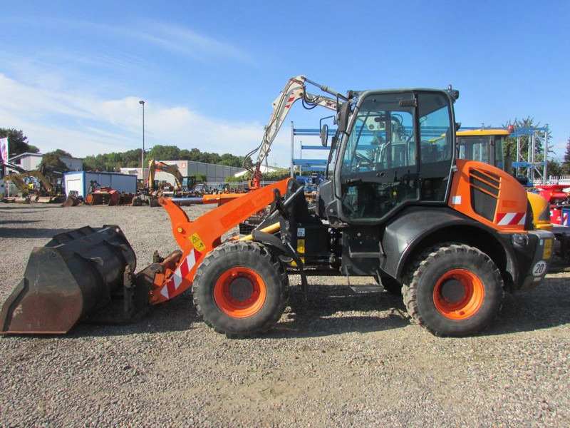 Komatsu WA 100 M-7 Radlader 31.000 EUR - Kolesni nakladalec: slika 1 Komatsu WA 100 M-7 Radlader 31.000 EUR - Kolesni nakladalec: slika 1