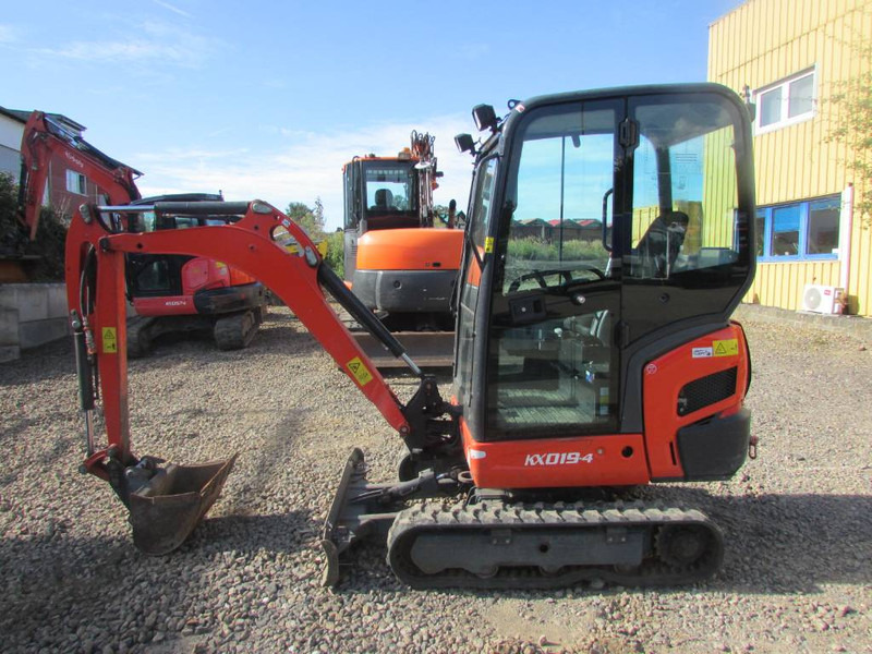 Kubota KX 019-4 - Mini bager: slika 1 Kubota KX 019-4 - Mini bager: slika 1