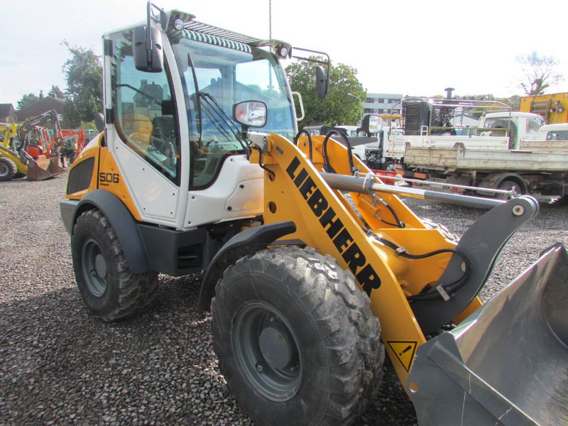 Liebherr L 506 Compact Radlader 46.500 EUR netto L506C - Kolesni nakladalec: slika 3 Liebherr L 506 Compact Radlader 46.500 EUR netto L506C - Kolesni nakladalec: slika 3