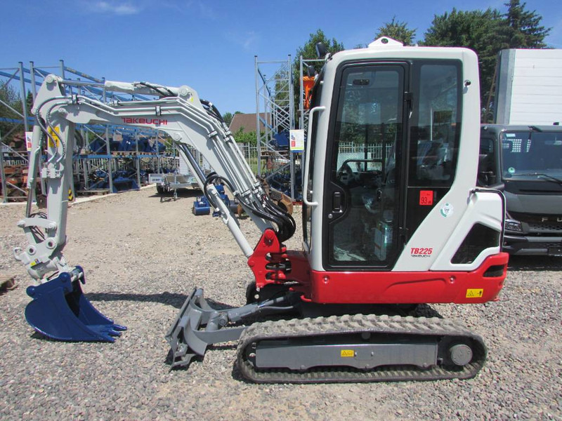 Takeuchi TB 225 Minibagger 44.000 EUR - Mini bager: slika 1 Takeuchi TB 225 Minibagger 44.000 EUR - Mini bager: slika 1
