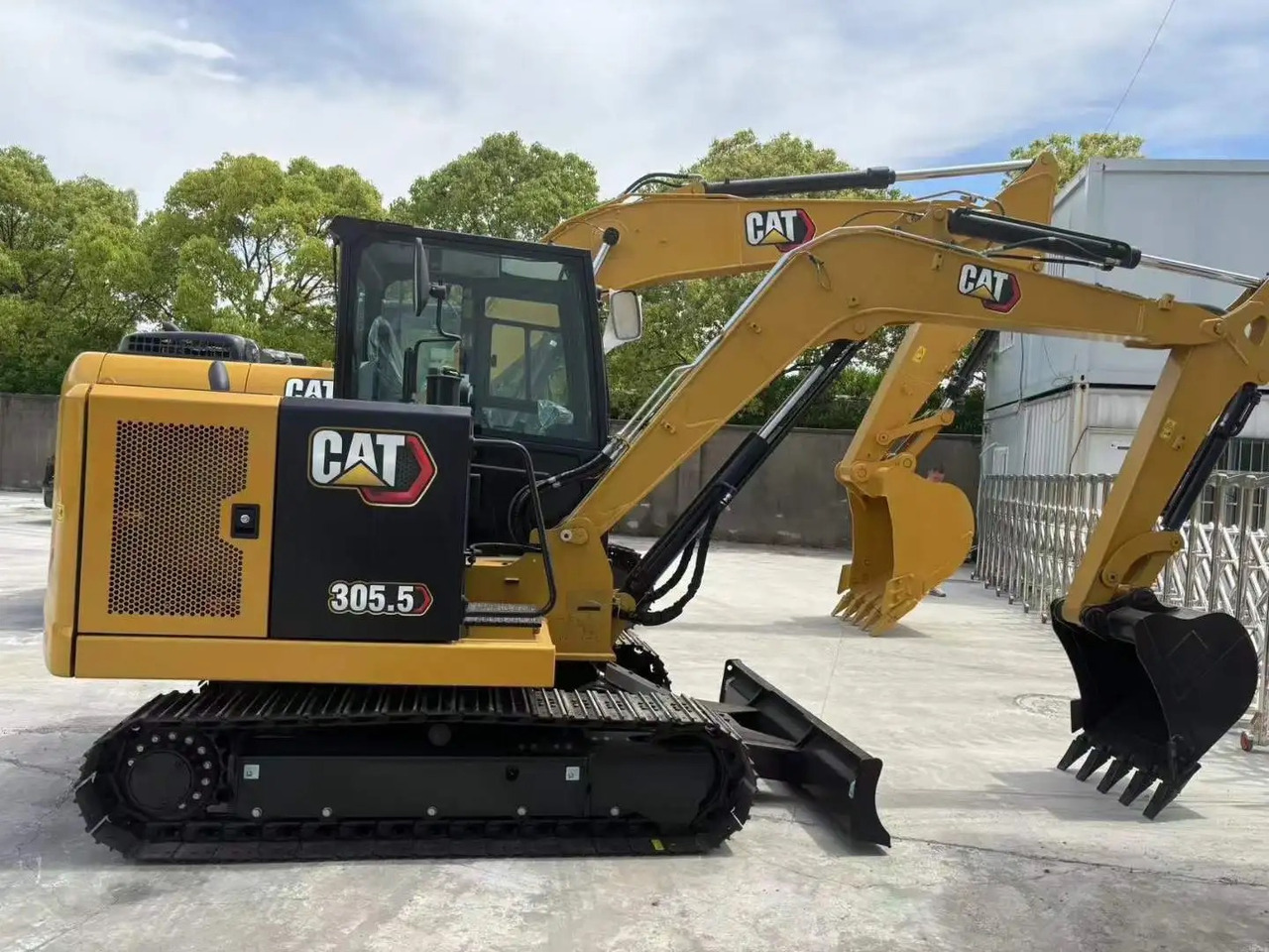 CAT 305.5E2 - Mini bager: slika 1 CAT 305.5E2 - Mini bager: slika 1