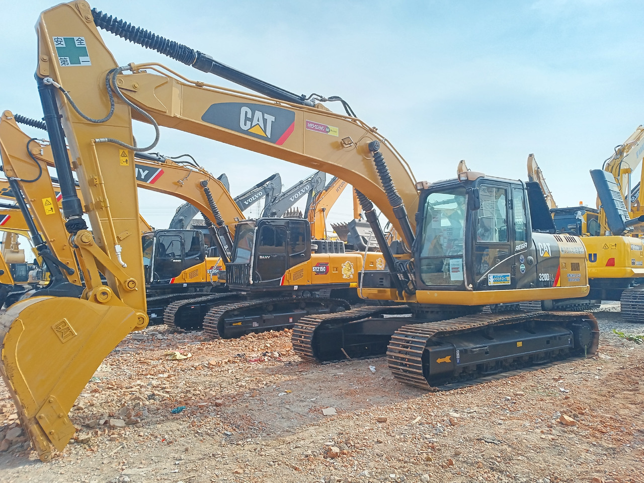 CATERPILLAR 320D2L - Bager goseničar: slika 2 CATERPILLAR 320D2L - Bager goseničar: slika 2