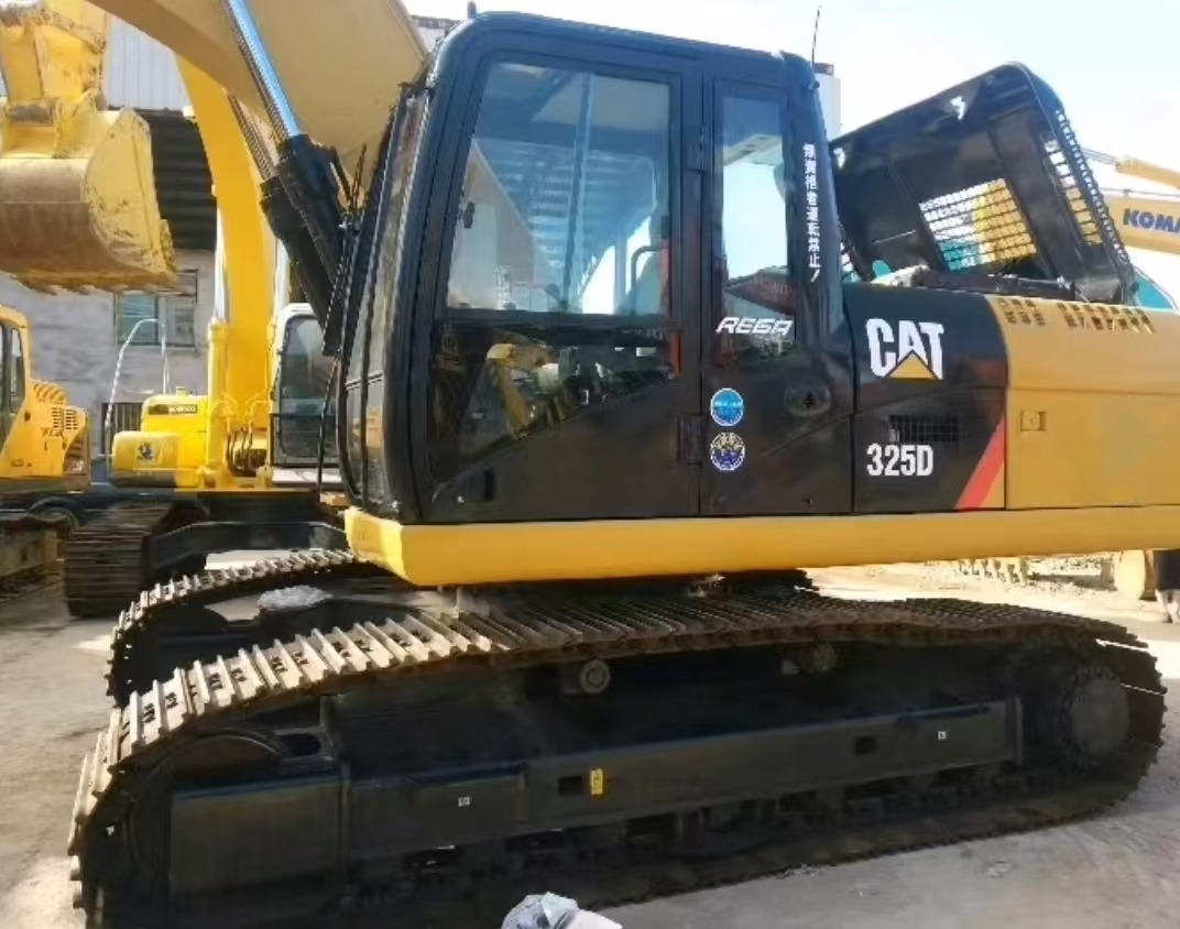 CATERPILLAR 325 D - Bager goseničar: slika 2 CATERPILLAR 325 D - Bager goseničar: slika 2