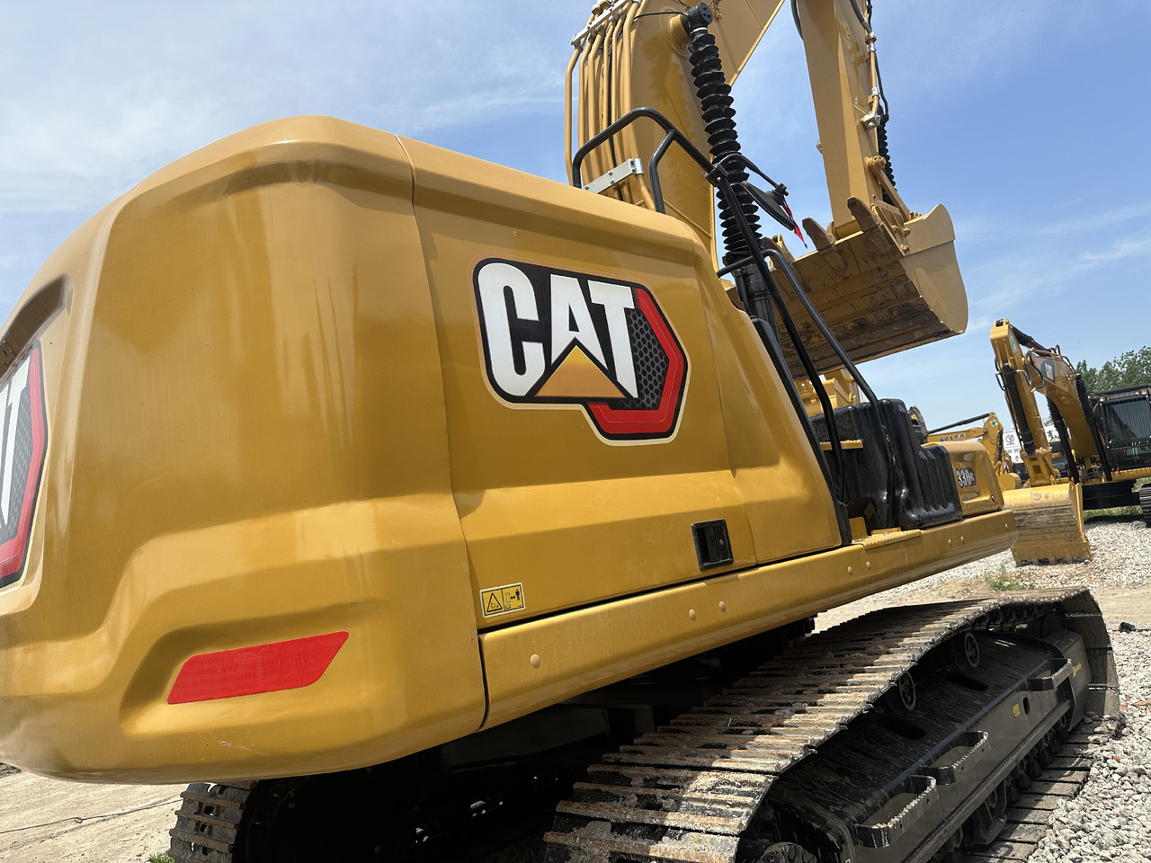 CATERPILLAR 330GC - Bager na kolesih: slika 2 CATERPILLAR 330GC - Bager na kolesih: slika 2
