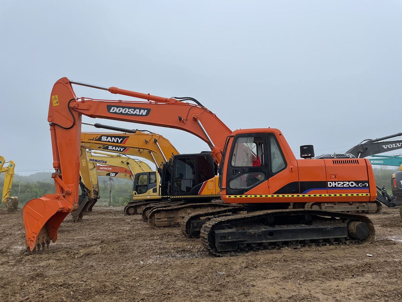 DOOSAN DH220 - Bager goseničar: slika 1 DOOSAN DH220 - Bager goseničar: slika 1