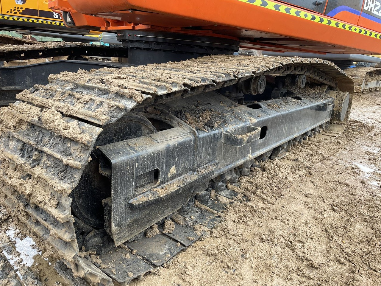 DOOSAN DH220 - Bager goseničar: slika 3 DOOSAN DH220 - Bager goseničar: slika 3