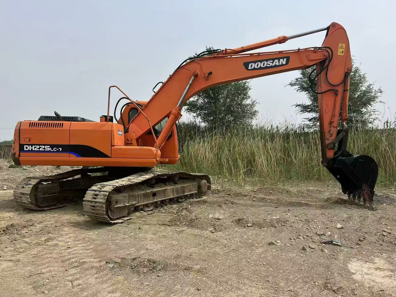 DOOSAN DH225LC-7 - Bager goseničar: slika 1 DOOSAN DH225LC-7 - Bager goseničar: slika 1