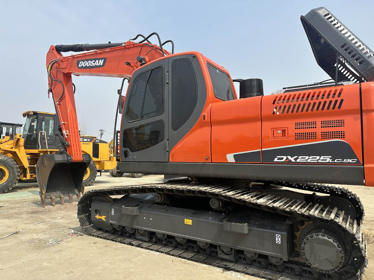 DOOSAN DX225LC-9C - Bager goseničar: slika 2 DOOSAN DX225LC-9C - Bager goseničar: slika 2