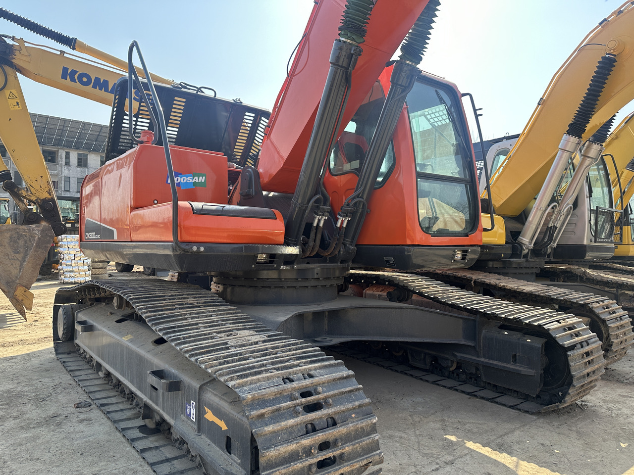 Doosan DX300-9C - Bager goseničar: slika 2 Doosan DX300-9C - Bager goseničar: slika 2