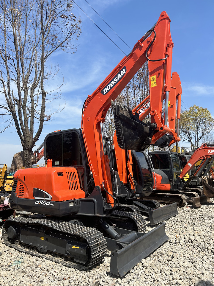 Doosan DX60 - Bager goseničar: slika 1 Doosan DX60 - Bager goseničar: slika 1