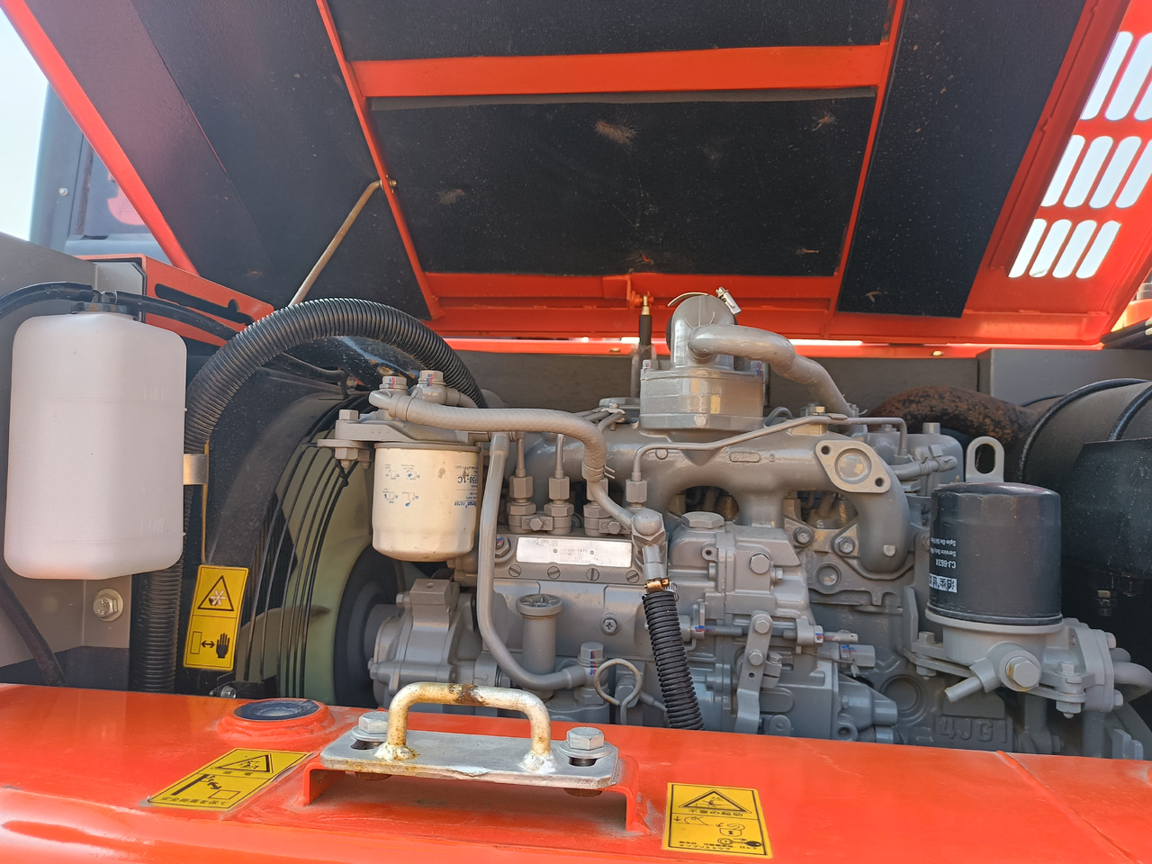 HITACHI ZX75 - Bager goseničar: slika 5 HITACHI ZX75 - Bager goseničar: slika 5