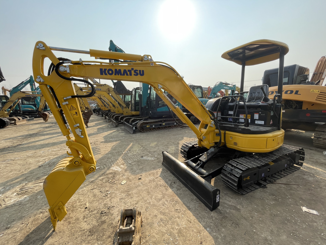KOMATSU PC 35 MR-3 - Mini bager: slika 2 KOMATSU PC 35 MR-3 - Mini bager: slika 2