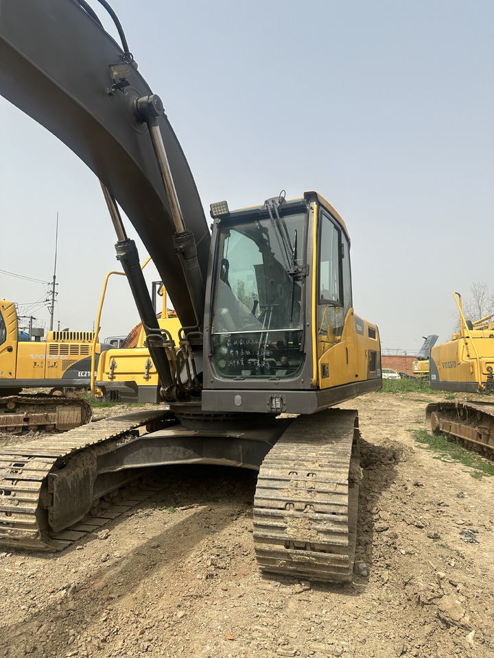 VOLVO EC220D - Bager goseničar: slika 2 VOLVO EC220D - Bager goseničar: slika 2