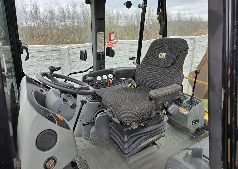 Caterpillar - Bager nakladalec: slika 2 Caterpillar - Bager nakladalec: slika 2