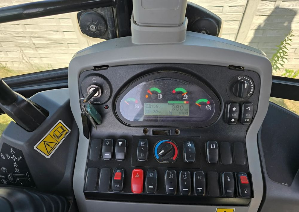 Caterpillar - Bager nakladalec: slika 4 Caterpillar - Bager nakladalec: slika 4