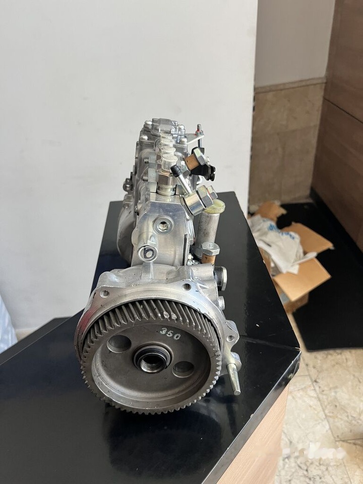 Bosch Denso Mitsubishi 20000-2023 - Črpalka za gorivo za Tovornjak: slika 1 Bosch Denso Mitsubishi 20000-2023 - Črpalka za gorivo za Tovornjak: slika 1