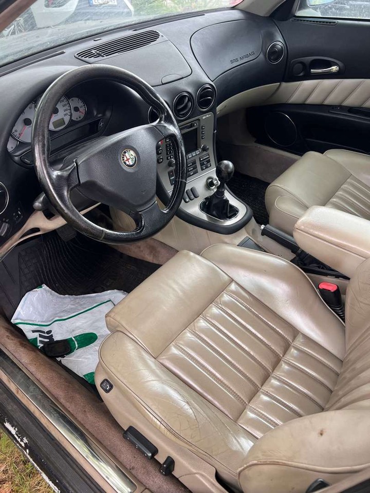 1999 Alfa Romeo 166 - Avtomobil: slika 4 1999 Alfa Romeo 166 - Avtomobil: slika 4
