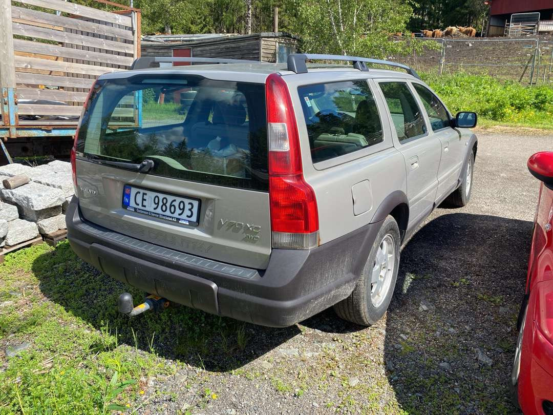 2001 Volvo XC70 EU-GODKJENT (rep.-objekt) - Avtomobil: slika 5 2001 Volvo XC70 EU-GODKJENT (rep.-objekt) - Avtomobil: slika 5