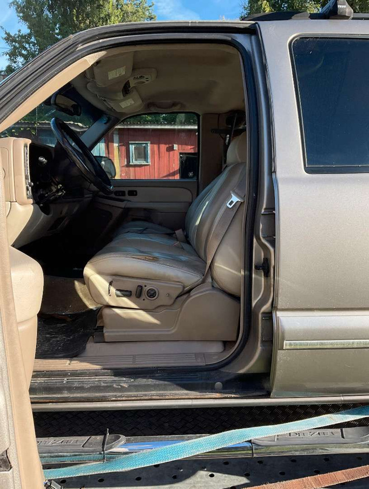 SUV 2003 Chevrolet Tahoe: slika 15