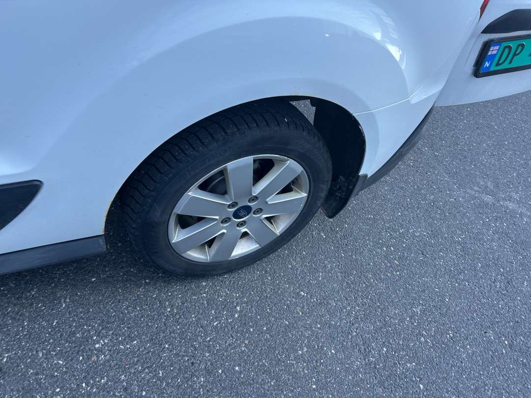 2014 Varebil FORD TRANSIT CONNECT EU-Godkjent lizing 2014 Varebil FORD TRANSIT CONNECT EU-Godkjent: slika 15 2014 Varebil FORD TRANSIT CONNECT EU-Godkjent lizing 2014 Varebil FORD TRANSIT CONNECT EU-Godkjent: slika 15