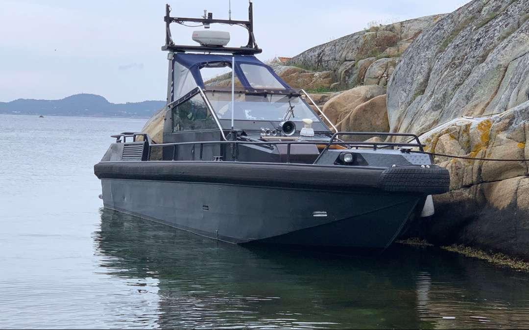 1997 Hurtiggående patruljebåt / 30 Fot / 870 HK - Drugi stroj: slika 1 1997 Hurtiggående patruljebåt / 30 Fot / 870 HK - Drugi stroj: slika 1