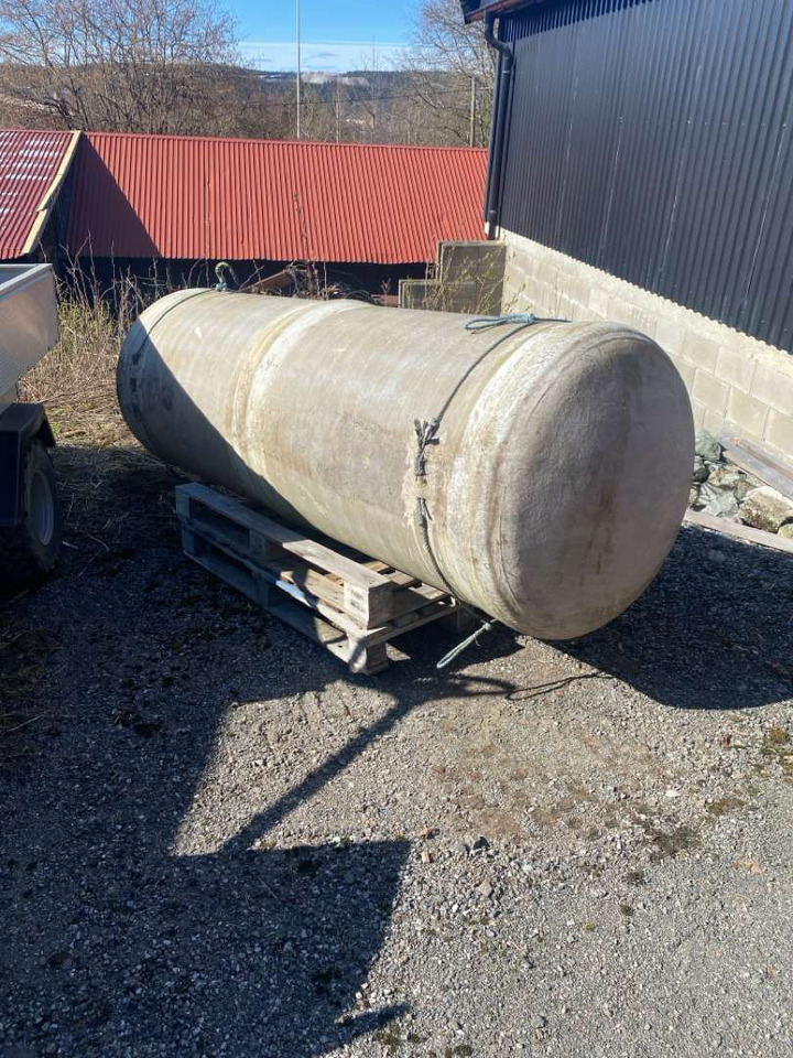 Parafin tank - Orodje/ Oprema: slika 1 Parafin tank - Orodje/ Oprema: slika 1