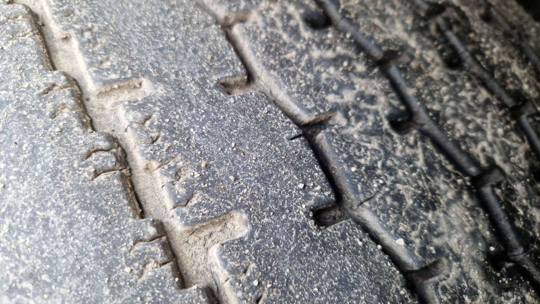 Kotalni prekucni tovornjak Scania R580 Brøytebil med sideplog og hydraulisk saltsystem: slika 16