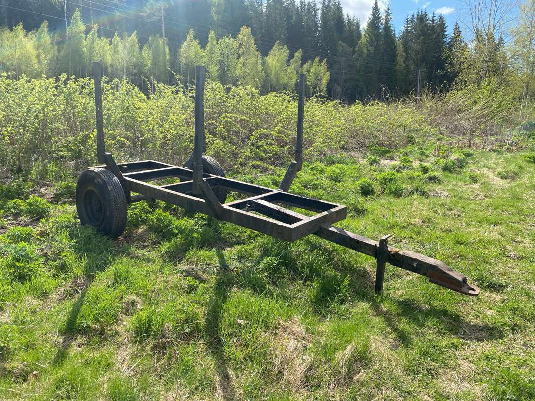 Tømmerhenger til traktor - Prikolica za prevoz lesa: slika 2 Tømmerhenger til traktor - Prikolica za prevoz lesa: slika 2