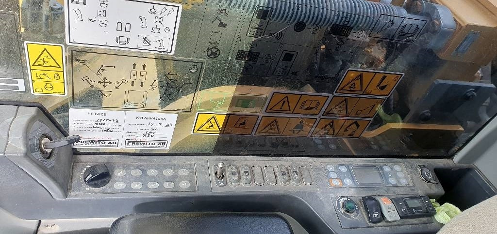 CAT 330 FLN  lizing CAT 330 FLN: slika 24