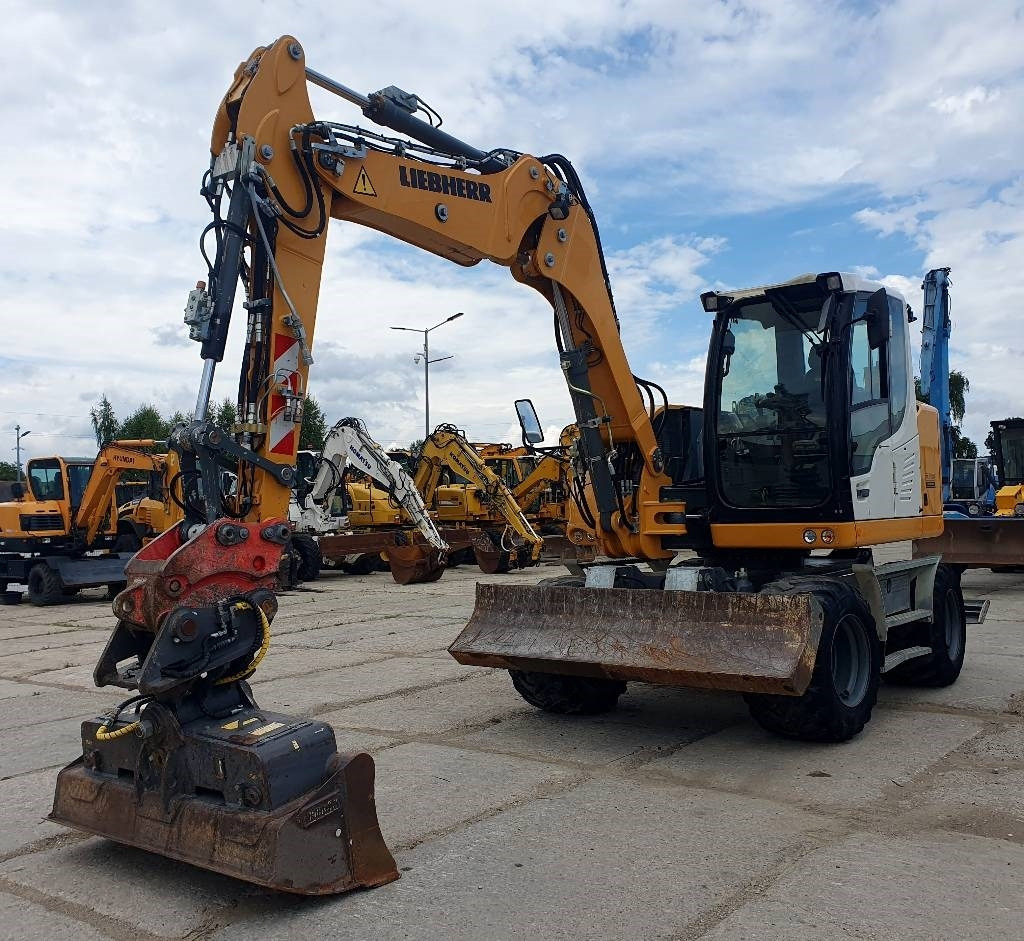 Liebherr A 910 Compact - Bager na kolesih: slika 1 Liebherr A 910 Compact - Bager na kolesih: slika 1