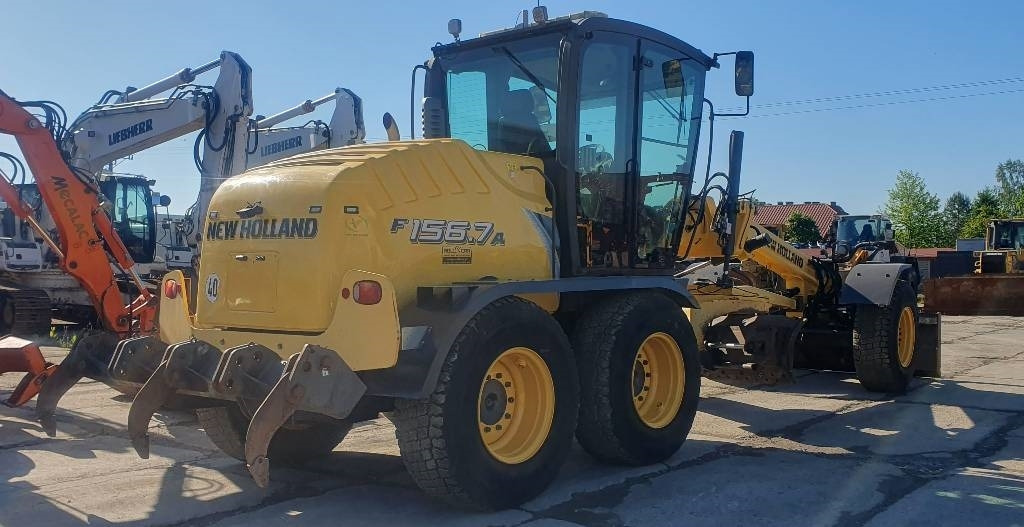 New Holland F 156.7 A - Greder: slika 4 New Holland F 156.7 A - Greder: slika 4